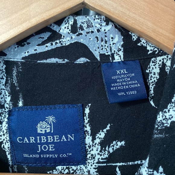 Caribbean Joe Mens XXL Short Sleeve Button Up Black w/ Palm Trees Hawaiian. - Picture 4 of 7